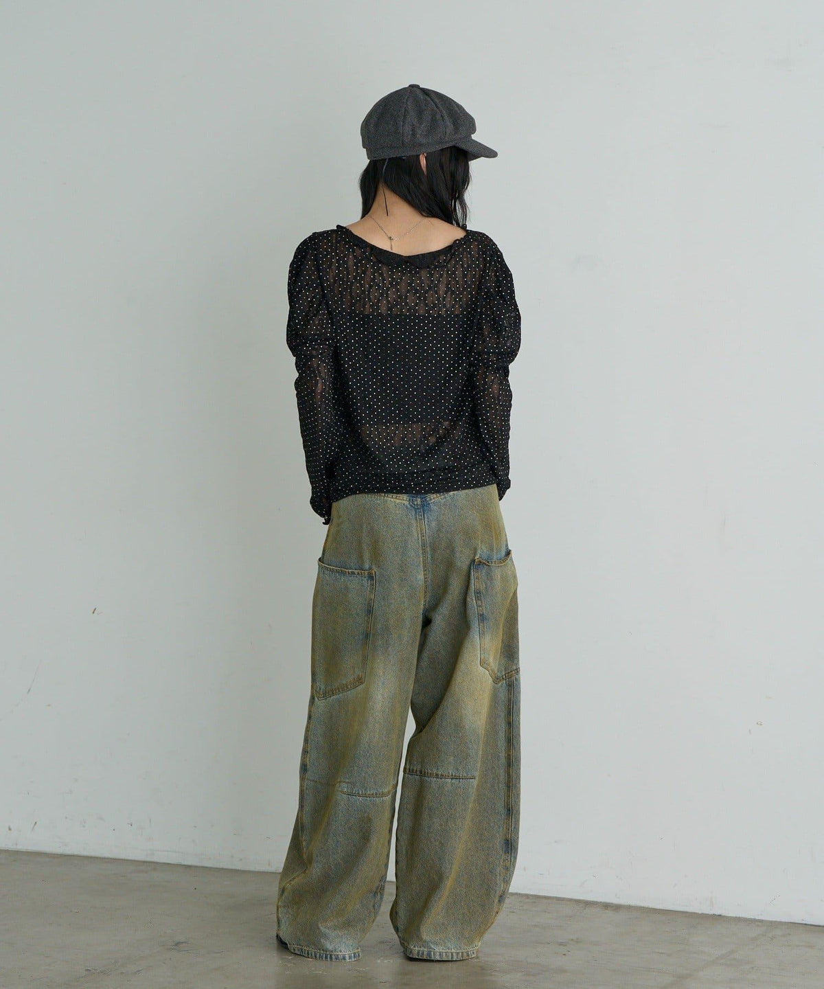 172872605