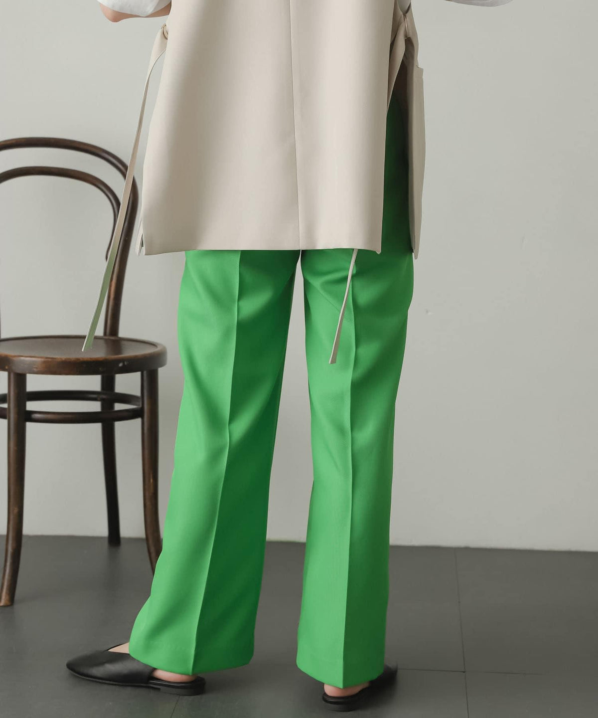 166063381