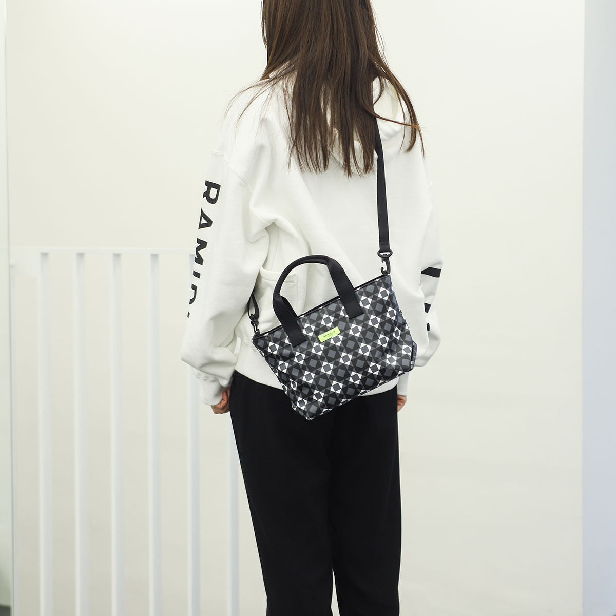 FORM 2WAY TOTE BAG (XS)