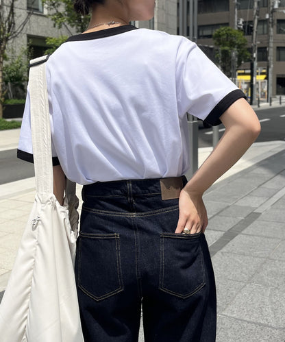 順滑領高校標誌T恤