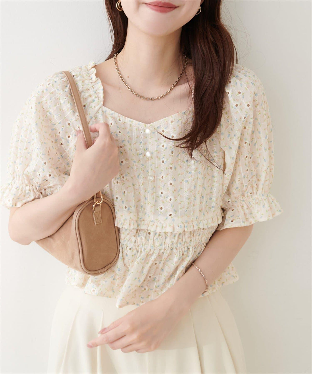 173535978