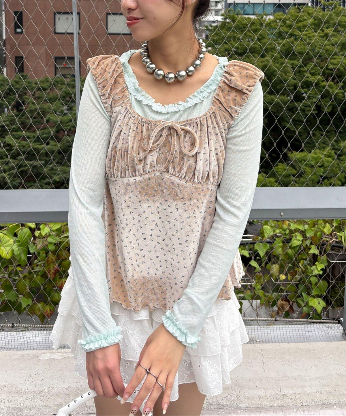 172938742