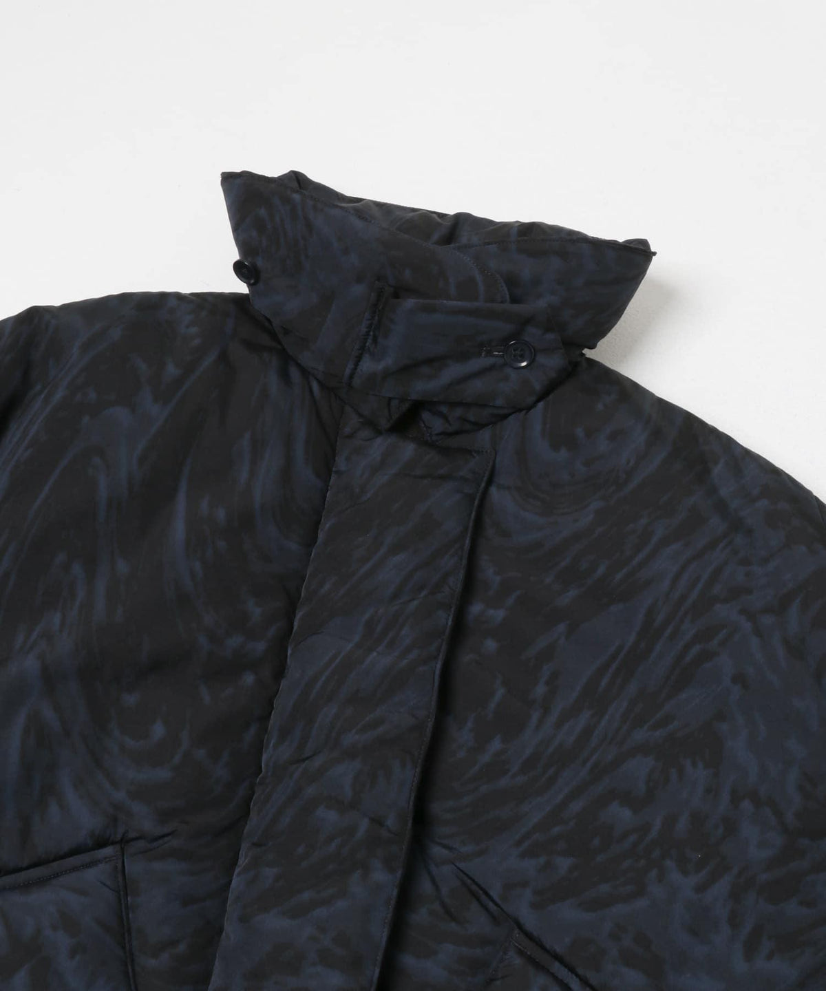 173275379