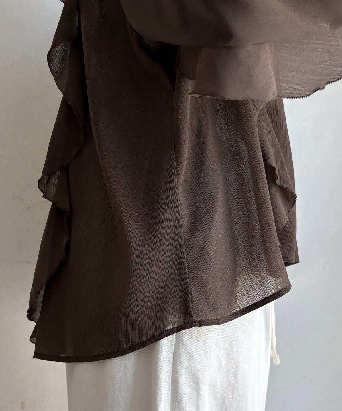 173498300