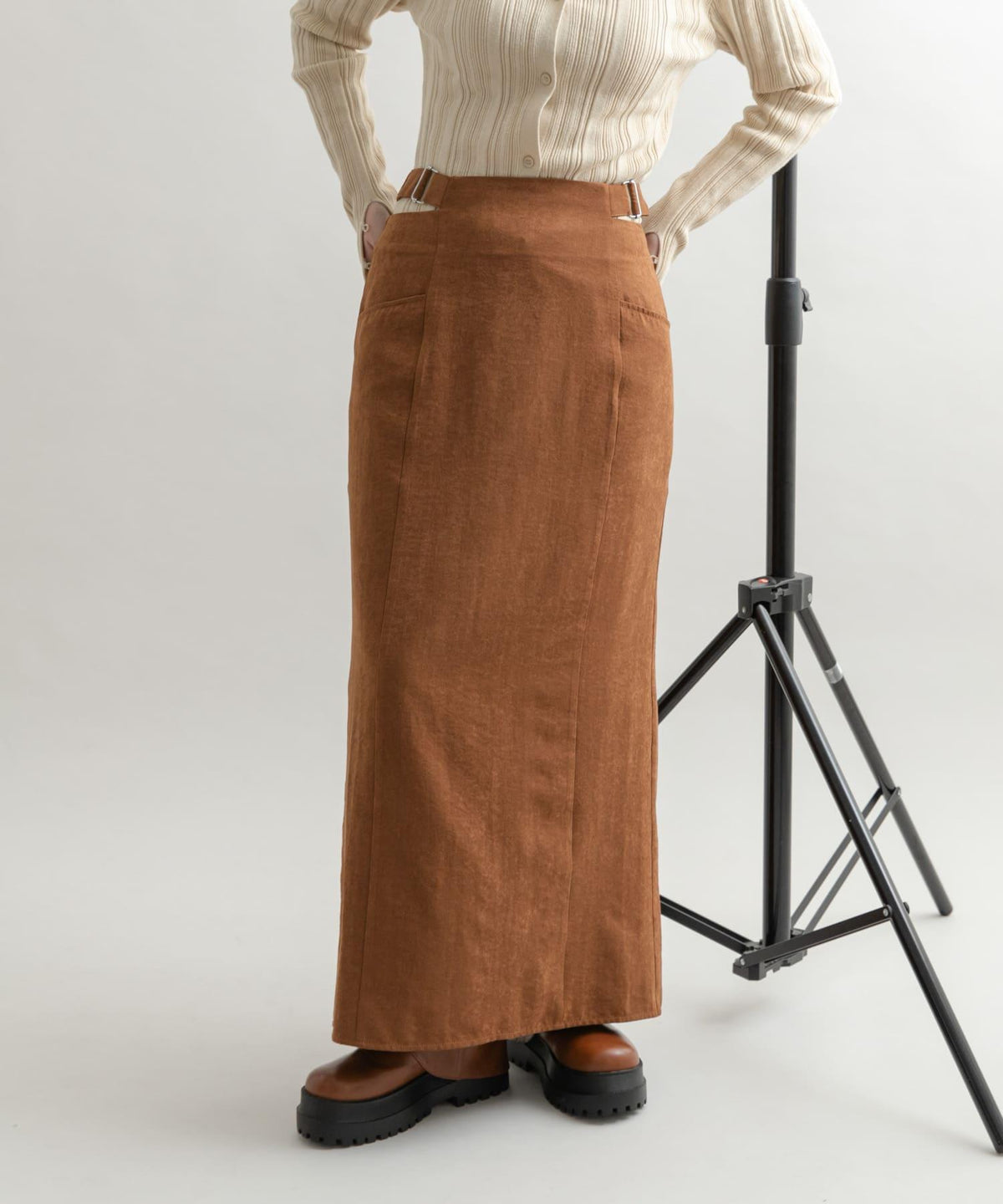 166184807