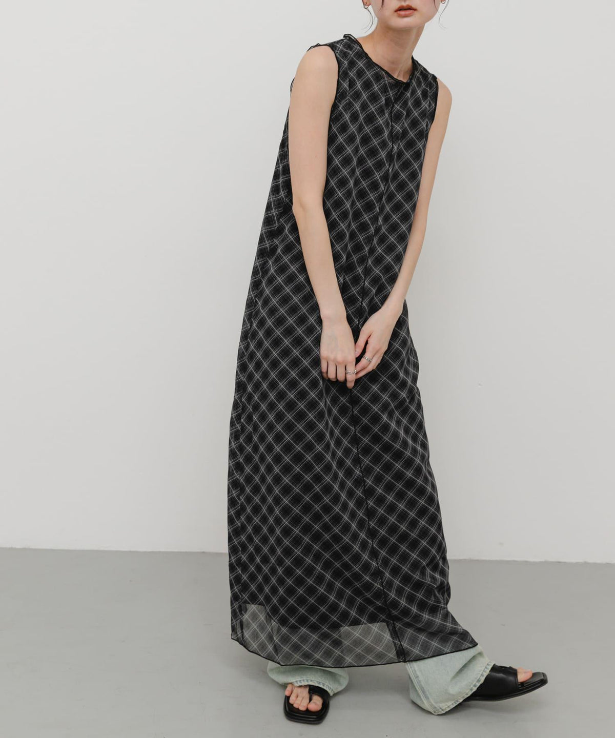 170700548
