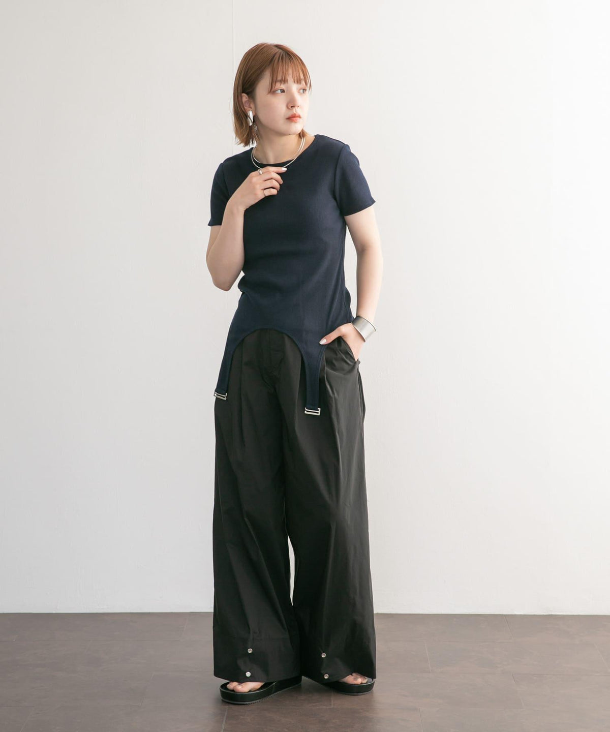 166159512