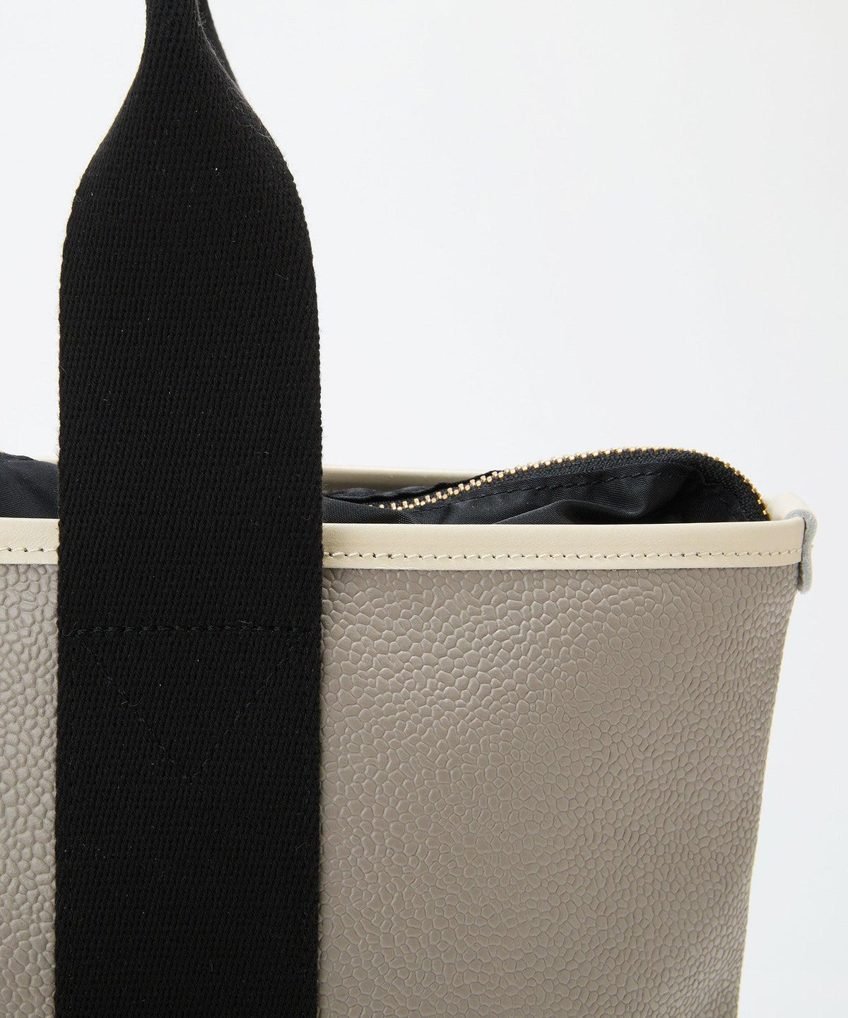 165791383