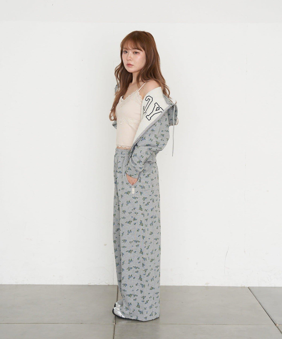 169906232