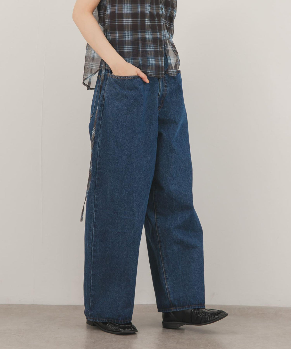 171878976