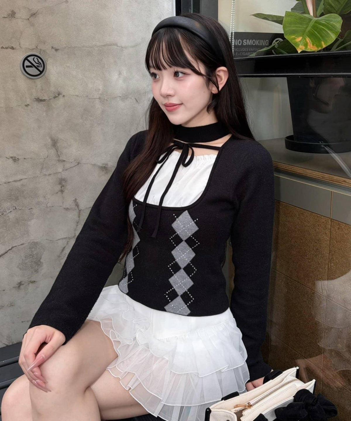 173299972