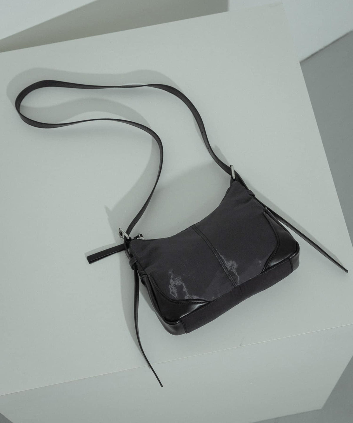 166049831