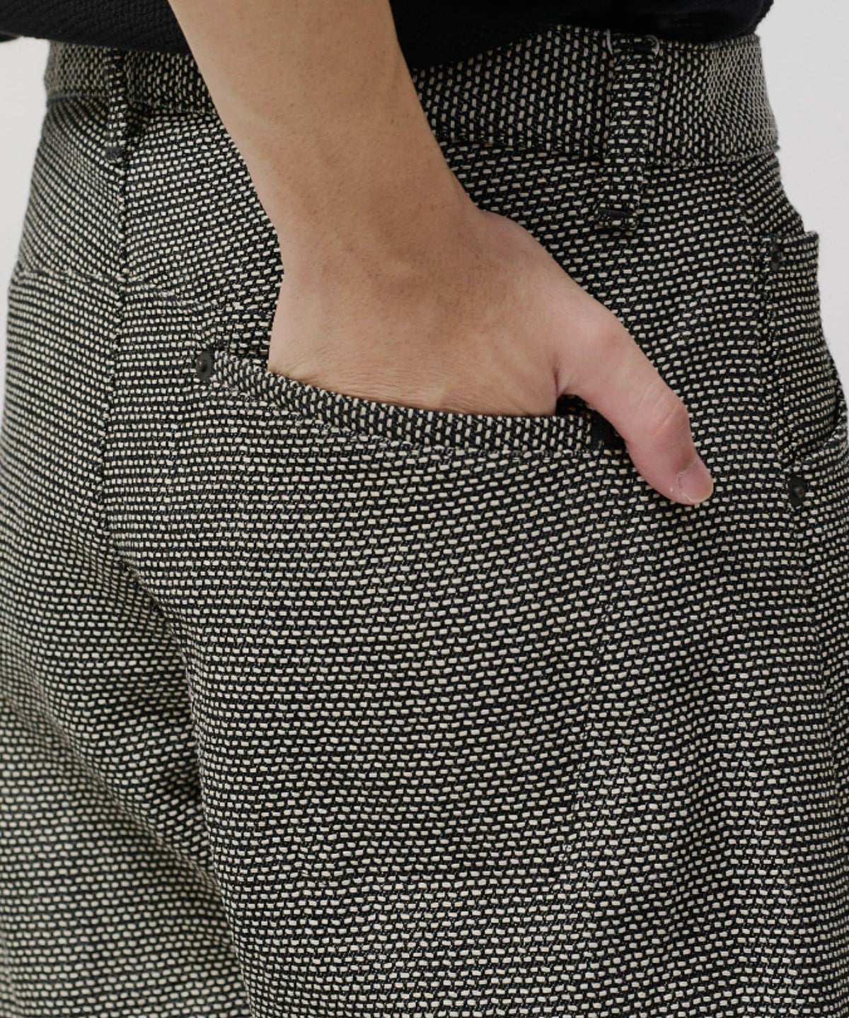 173487796